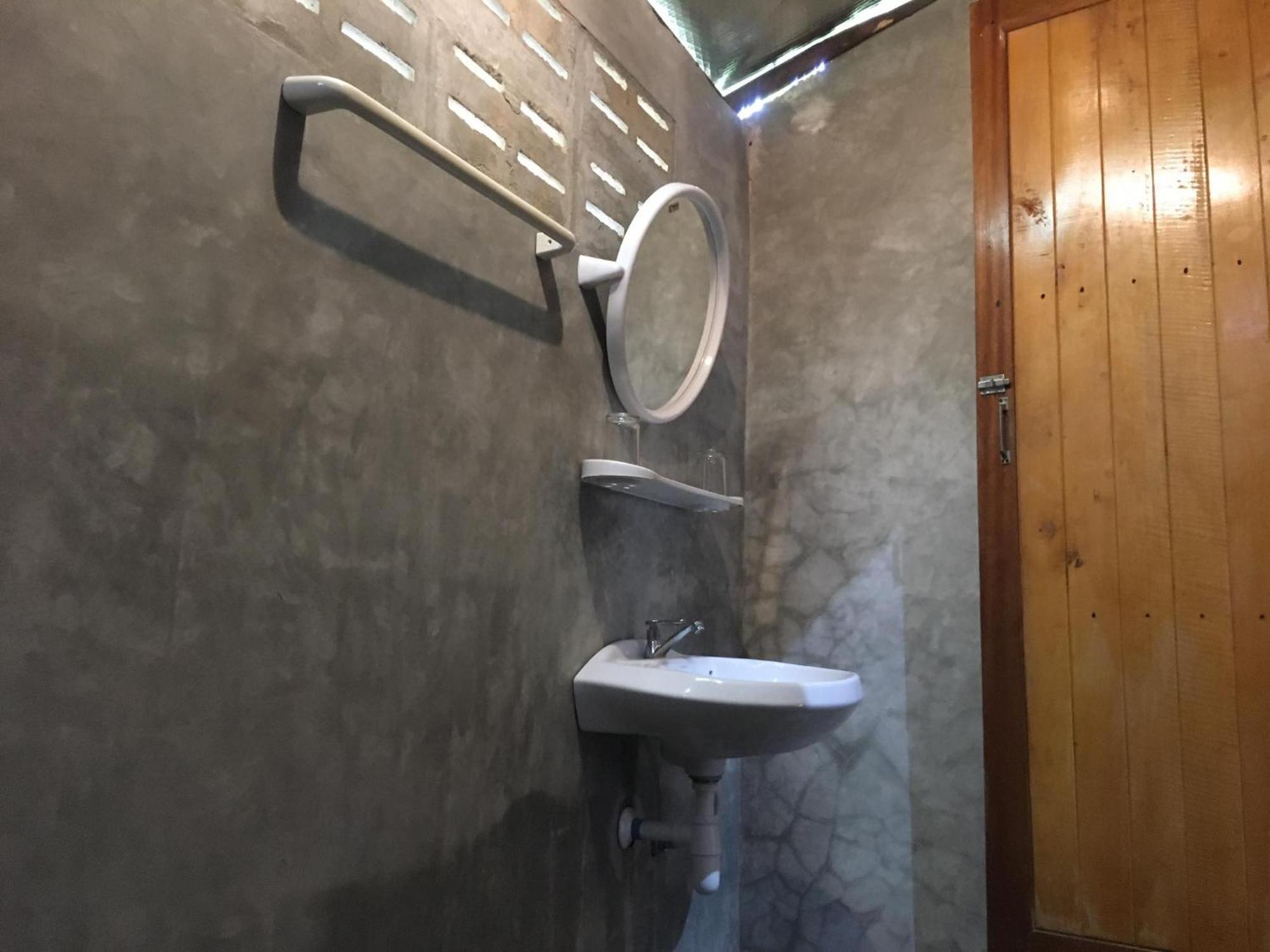 Seree Bungalows & Chill Bar Koh Chang Exterior photo